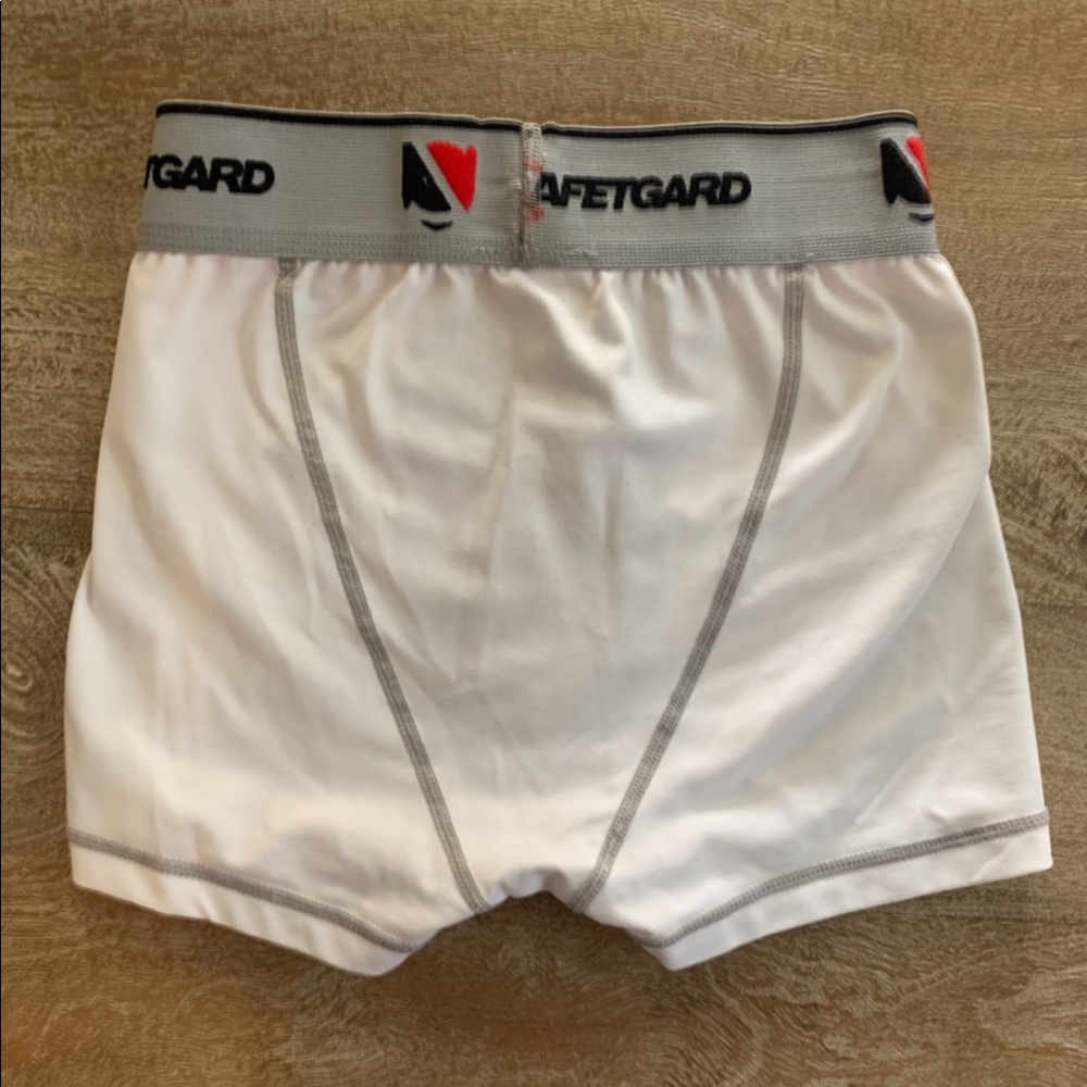 Boys Compression Shorts - Picture 4 of 5